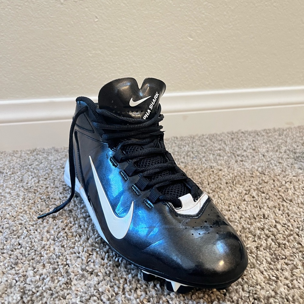 Nike Black and Blue Athletic Sneakers